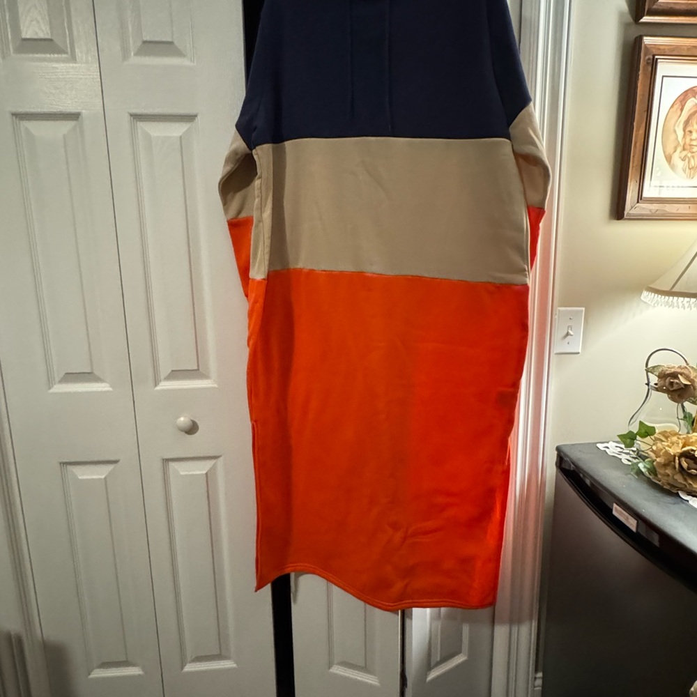 Chic Me multi color Hoodie - Picture 2 of 4